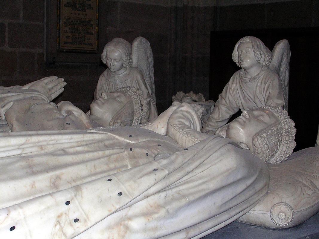 Tombeau de François II et de Marguerite de Foix dans la cathédrale de Nantes, côté du gisant de Marguerite de Foix.