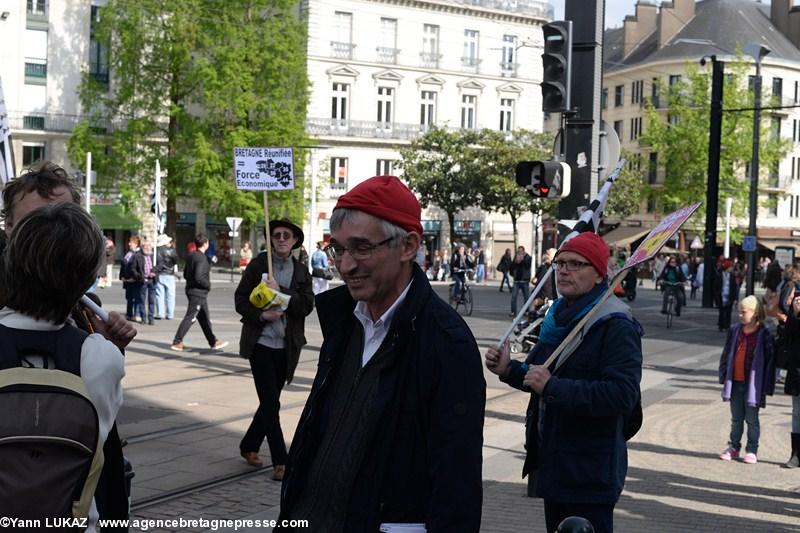 Nantes, 19 avril 2014, manifestation. Jean-Pierre Le Mat, au fond Gérard Mérel.