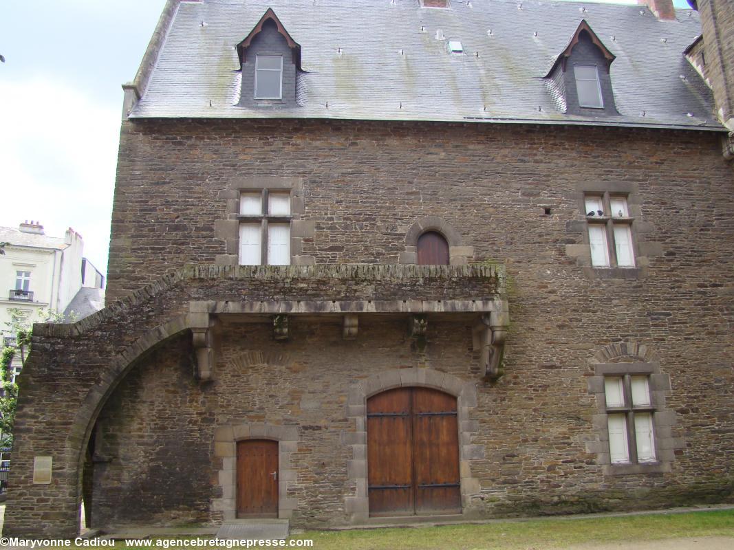 Musée Dobrée. Manoir de La Touche. Façade nord. Musée Dobrée. Manoir de La Touche. Façade nord.