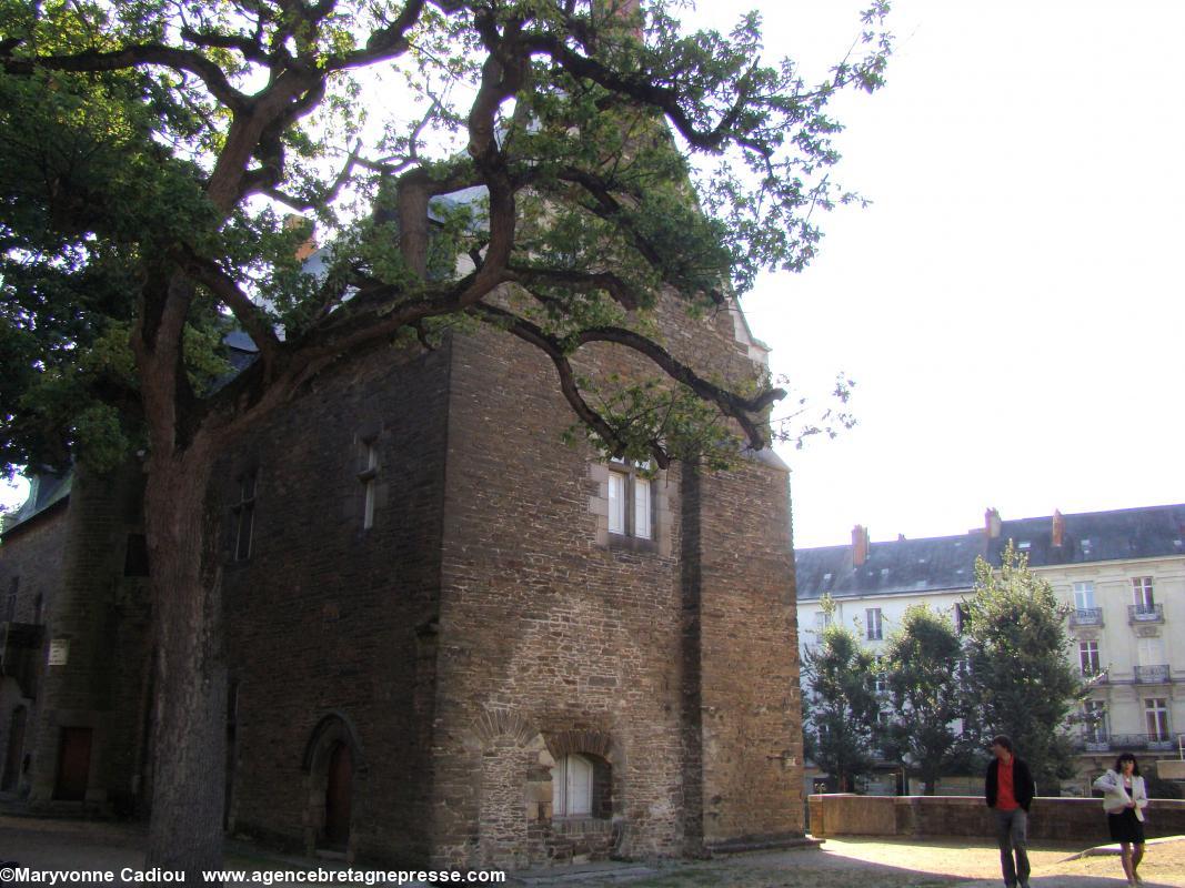 Musée Dobrée. Manoir de La Touche. Façade ouest après démolition du porche. Musée Dobrée. Manoir de La Touche. Façade ouest après démolition du porche.