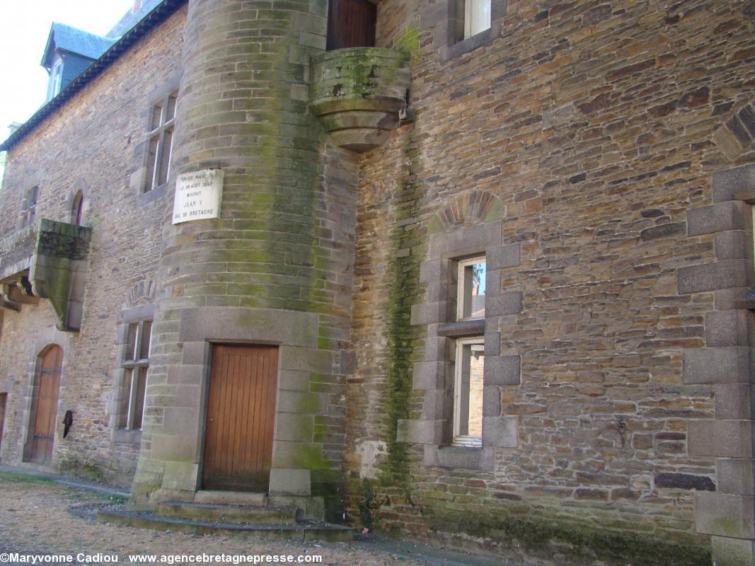 Musée Dobrée. Manoir de La Touche. Façade nord. Musée Dobrée. Manoir de La Touche. Façade nord.