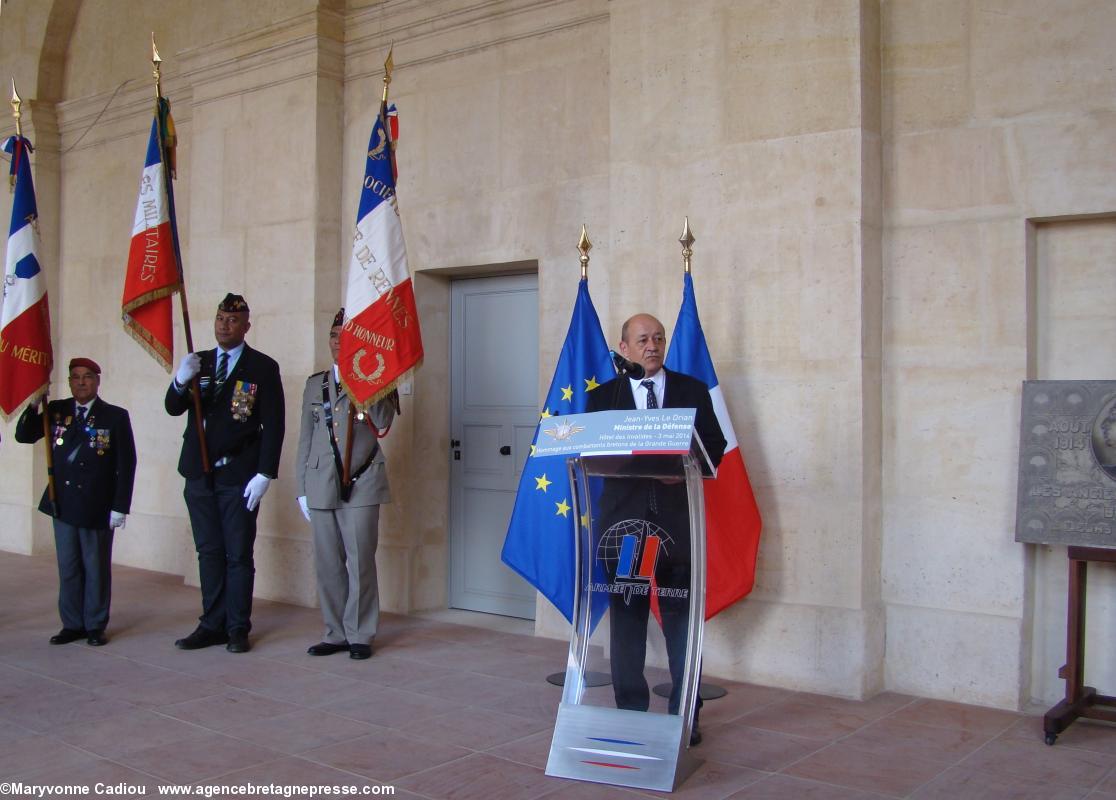 Discours du ministre des Armées Jean-Yves Le Drian. Discours du ministre des Armées Jean-Yves Le Drian.