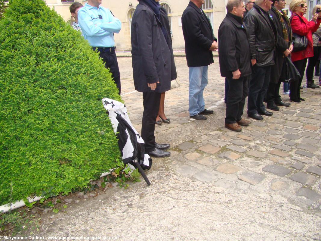 Un drapeau breton... Un drapeau breton...