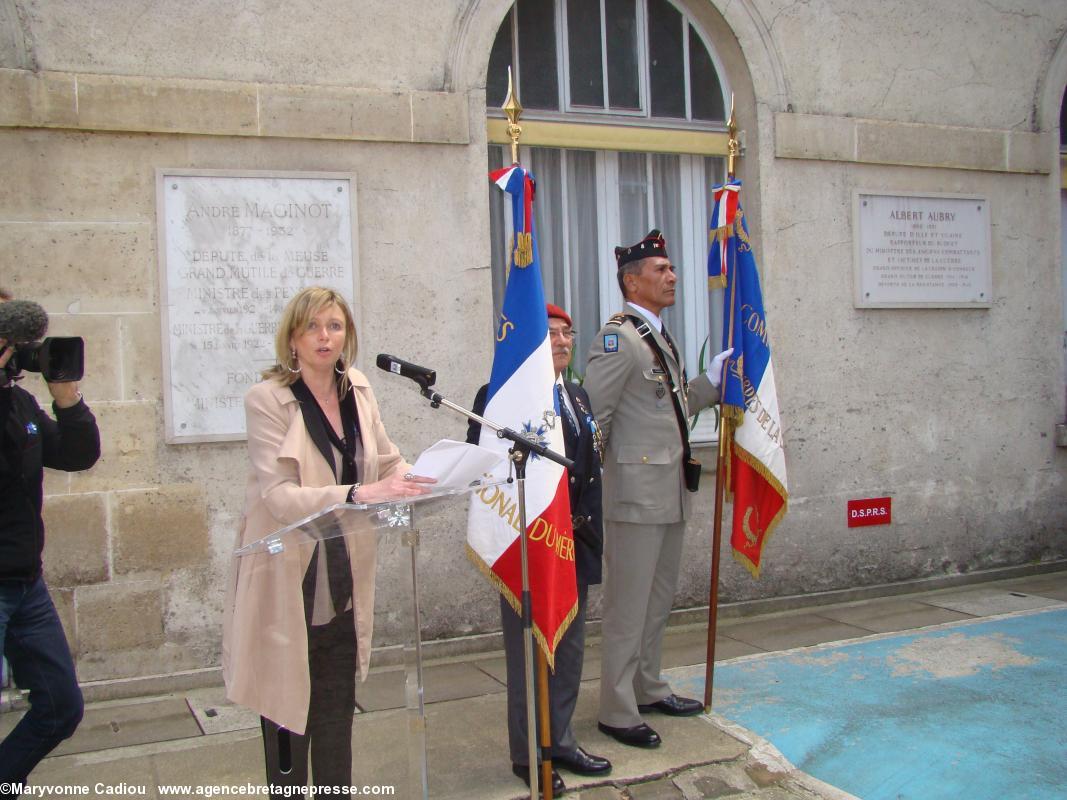 Lenaïc Briero fait son discours sous la plaque à André Maginot. Lenaïc Briero fait son discours sous la plaque à André Maginot.