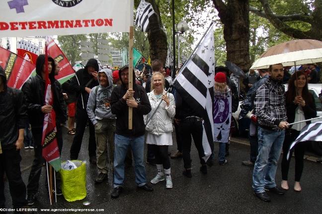 Nantes - manifestation pour la réunification - 28 juin 2014. Gwenn ar Born, la chanteuse Nantes - manifestation pour la réunification - 28 juin 2014. Gwenn ar Born, la chanteuse