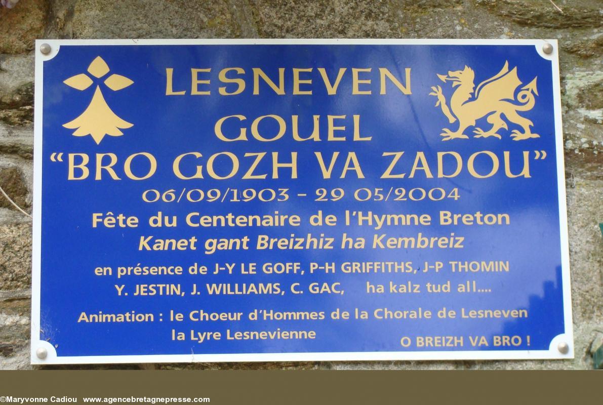 Plaque apposée à Lesneven (nord-Finistère) pour le centenaire de l'hymne breton et gallois. Un congrès y eut lieu en 1903 - voir ill. 4. (Photo 2010).