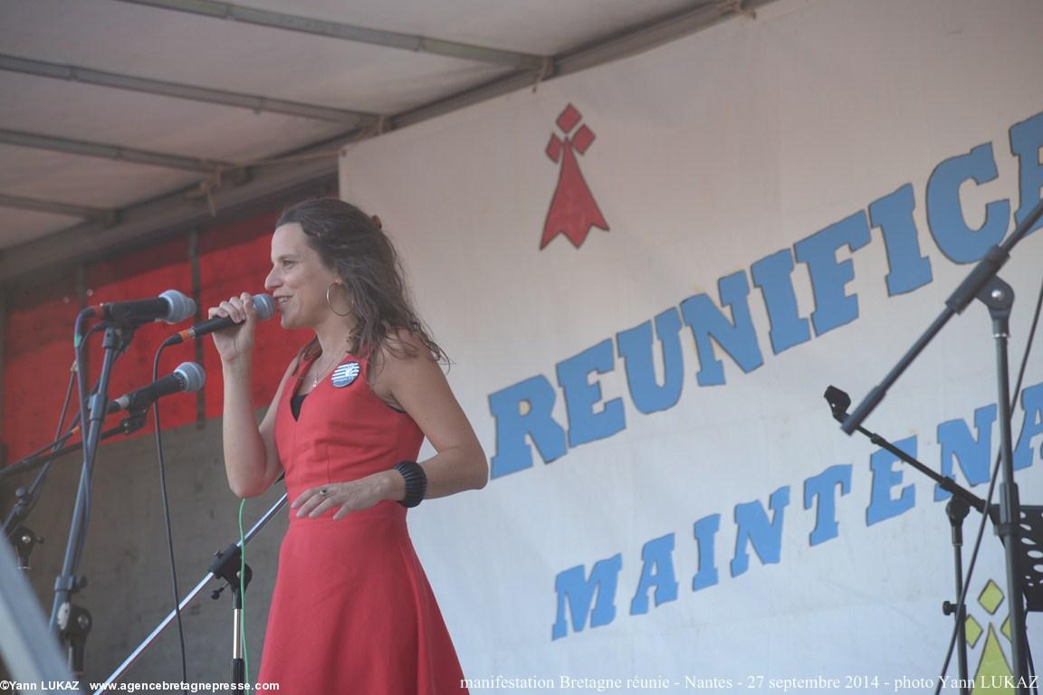 [Nantes – manifestation Bretagne réunie – 27/09/2014] Clarisse LAVANANT o kanañ e brezhoneg