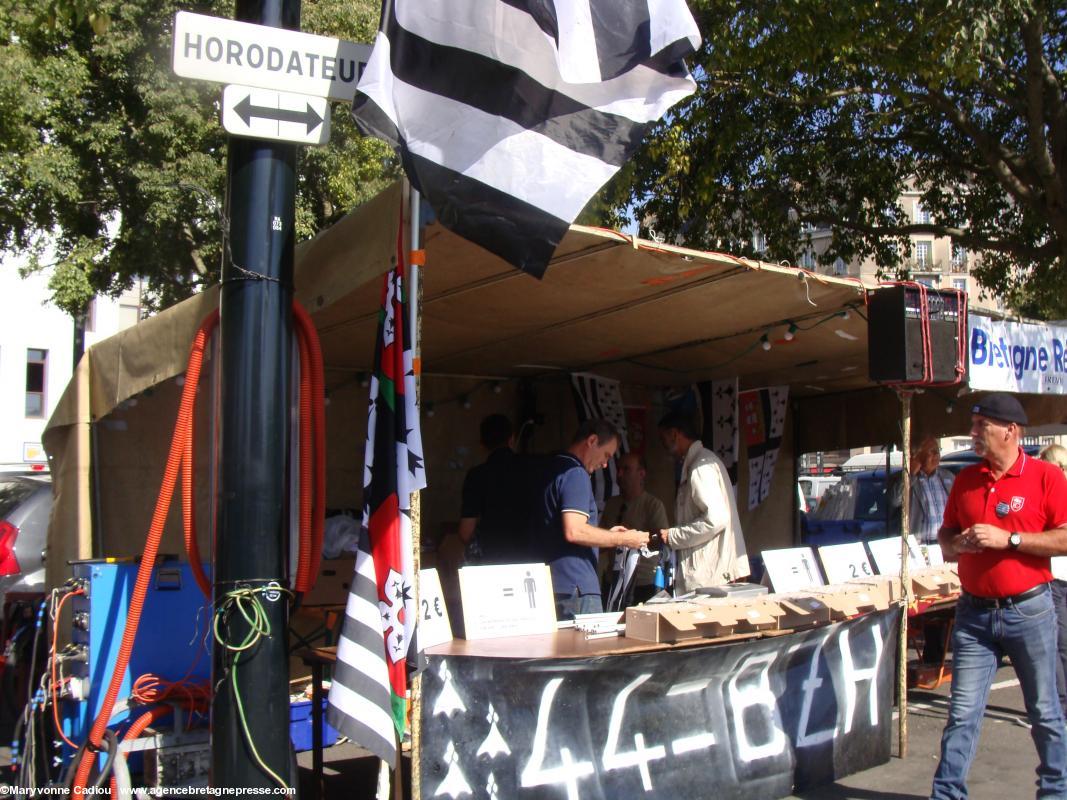 Le stand <i>44=Breizh</i> à côté. Le stand <i>44=Breizh</i> à côté.