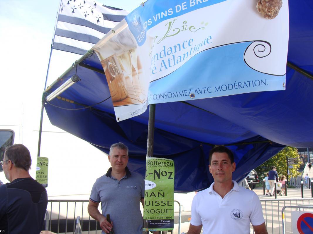 Les vignerons Chon affichent des grands vins de Bretagne. Les vignerons Chon affichent des grands vins de Bretagne.