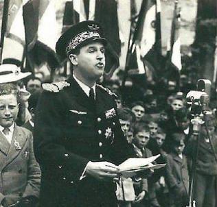 Le général Weiss au Faouët en 1939. Domaine public. Le général Weiss au Faouët en 1939. Domaine public.