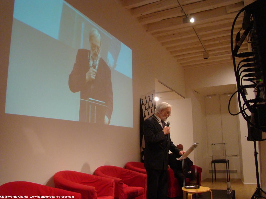 Patrick Malrieu, président de l'Institut culturel de Bretagne ouvre la Cérémonie des Hermines 2014. Nantes. Patrick Malrieu, président de l'Institut culturel de Bretagne ouvre la Cérémonie des Hermines 2014. Nantes.