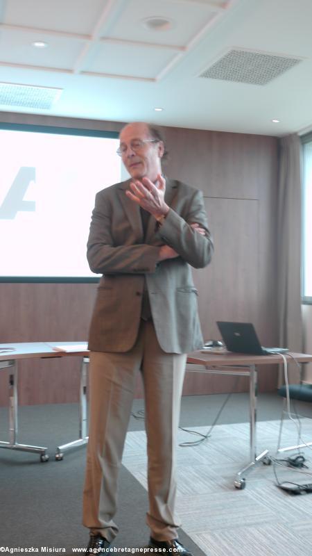 Professeur Gilles Edan