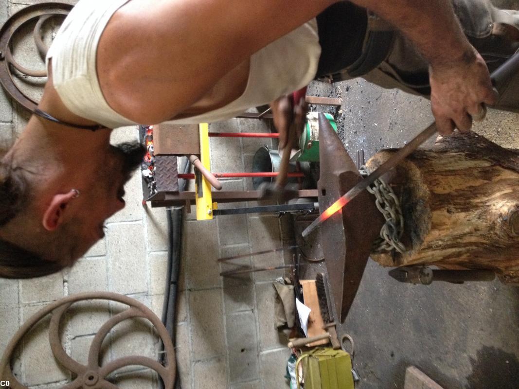 Junior à l'oeuvre, Opération "on rallume le feu dans la forge"