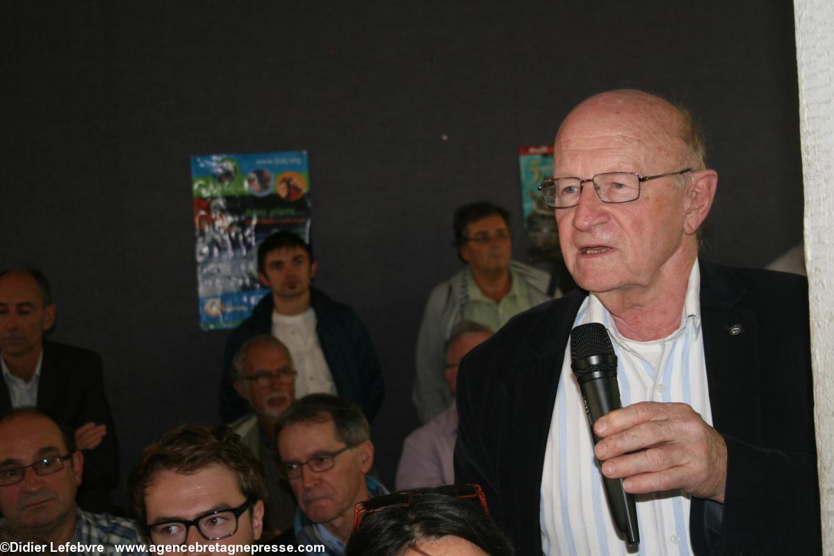 2- Régionales en 44 : lancement de la campagne de la liste Denigot. Intervention de Yves laîné sur l'activité portuaire à développer 2- Régionales en 44 : lancement de la campagne de la liste Denigot. Intervention de Yves laîné sur l'activité portuaire à développer