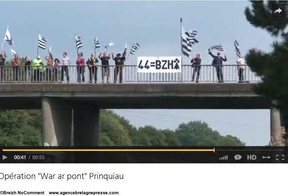 Le rendez-vous War ar Pont au pont de Prinquiau (44) le 3 octobre 2015 pour la réunification de la Bretagne. Copie d'écran.