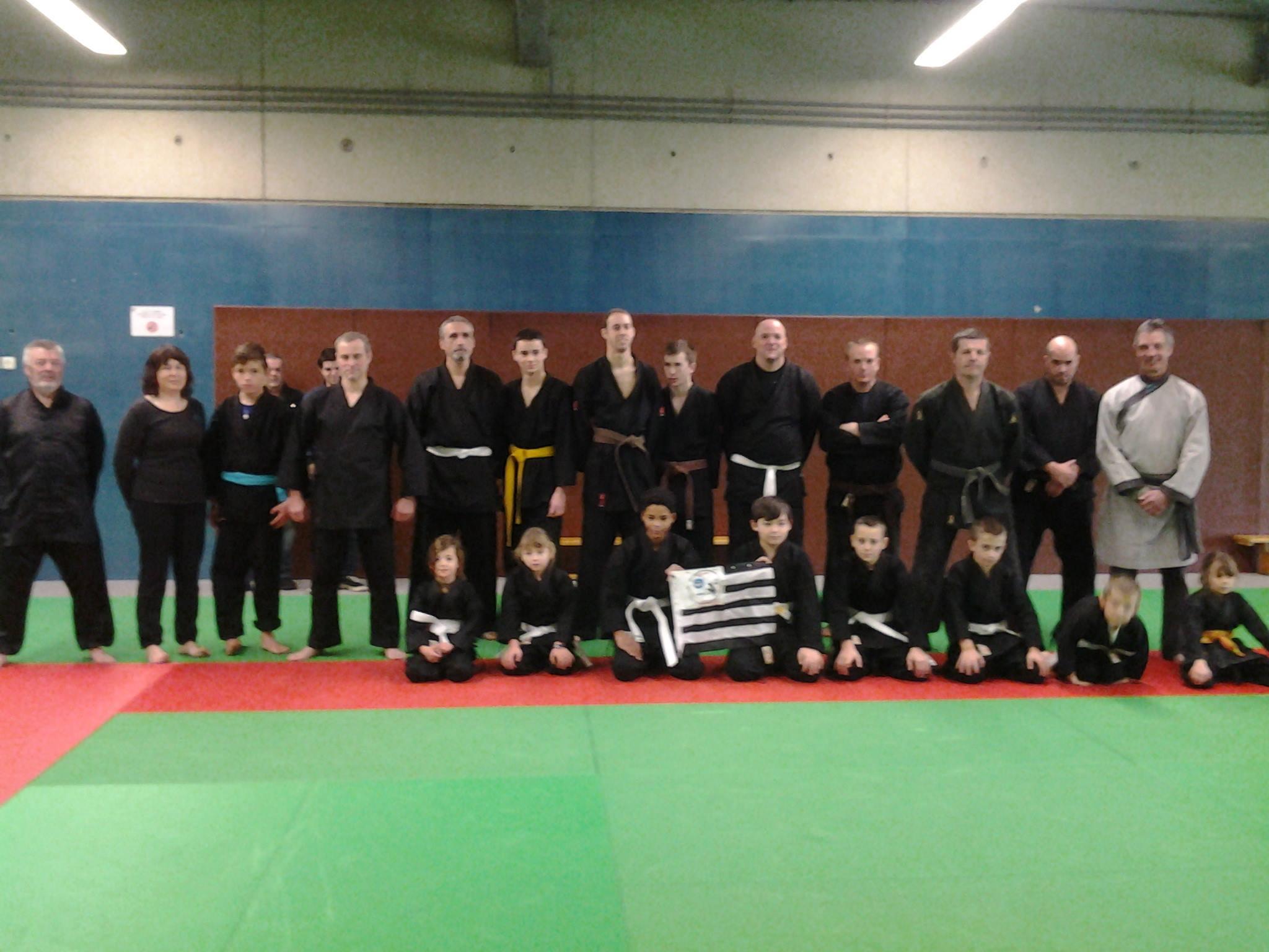 Une partie des membres du Nin-Jutsu Saint-Brieuc