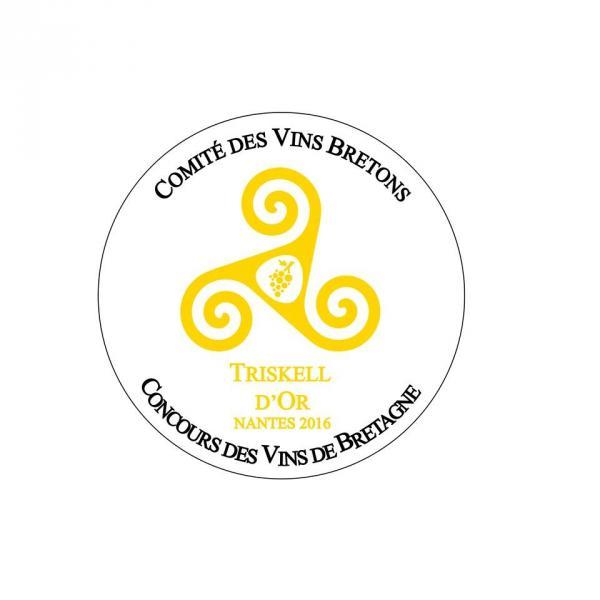 macaron 'Triskell d'or" créé par Breizh Agency pour le 1er concours des vins bretons
