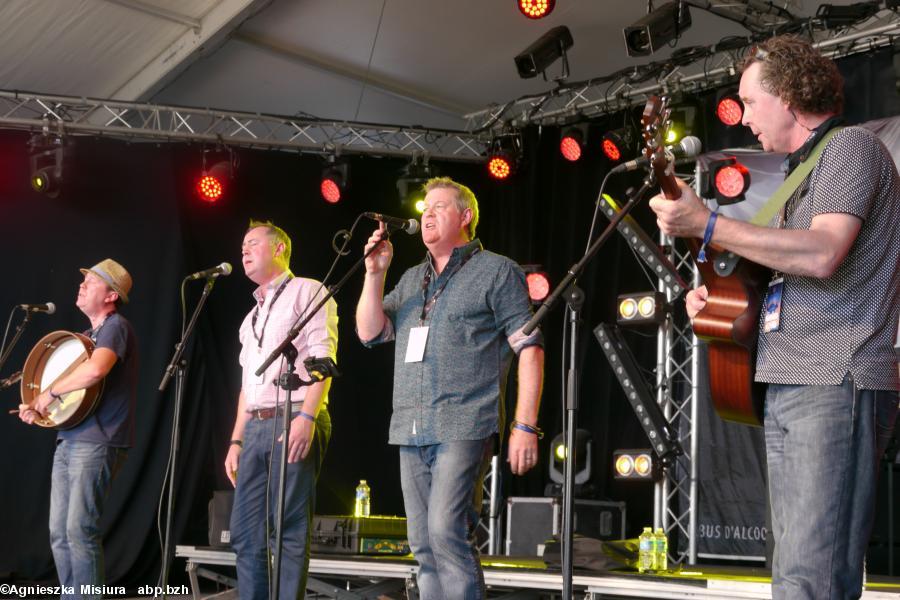 groupe "Clann Mhic Ruari" II place dans le concours "Trophée Loïc Raison " groupe "Clann Mhic Ruari" II place dans le concours "Trophée Loïc Raison "
