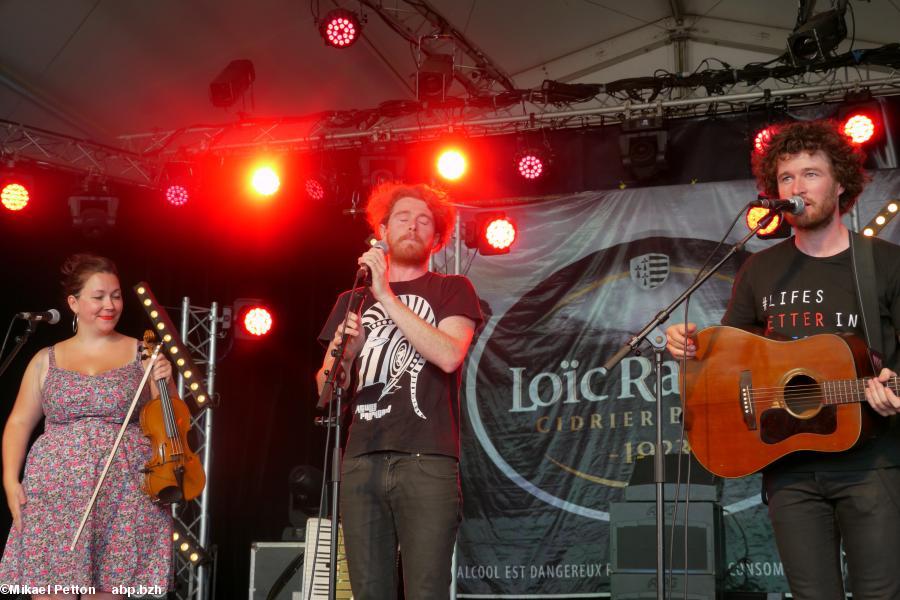 groupe ""Mc Donnel Band" III place dans le concours "Trophée Loïc Raison" groupe ""Mc Donnel Band" III place dans le concours "Trophée Loïc Raison"