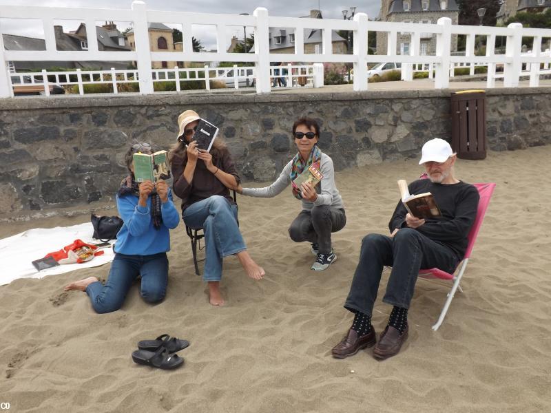 Photo des jeudis littéraires plage du casino à Saint-Quay-Portrieux