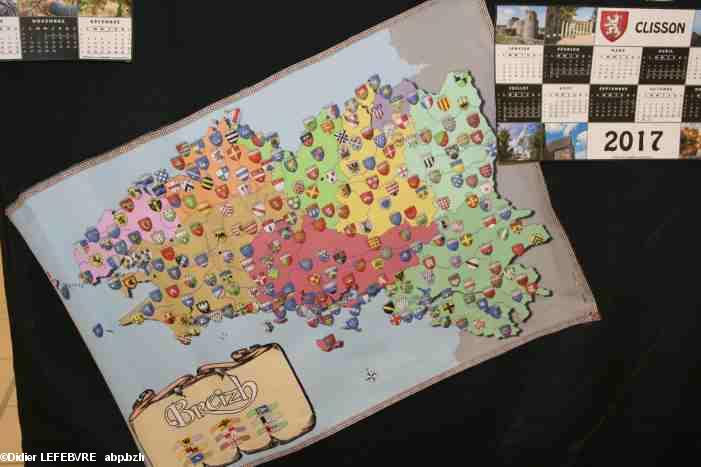 Petite Tablée Bretonne - Leclerc à Clisson - semaine du goût - octobre 2016 - jolie carte découverte chez un artisan. N'est-ce pas YK qu'elle est belle ? Petite Tablée Bretonne - Leclerc à Clisson - semaine du goût - octobre 2016 - jolie carte découverte chez un artisan. N'est-ce pas YK qu'elle est belle ?