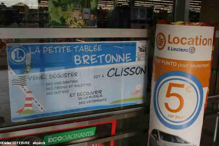Petite Tablée Bretonne - Leclerc à Clisson - semaine du goût - octobre 2016 - à l'entrée du Leclerc Petite Tablée Bretonne - Leclerc à Clisson - semaine du goût - octobre 2016 - à l'entrée du Leclerc