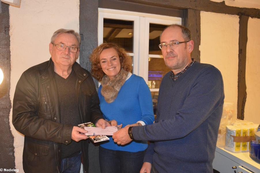 Isabelle Ménard, Présidente Lions Club Quimper Corentin, Daniel Rolland, Evènement Cirque et Jean-Yves Grall, cadre EPSM Gourmelen Quimper