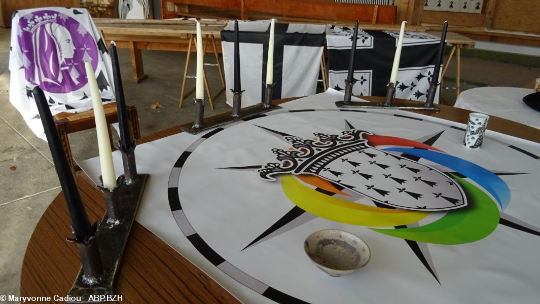 10- La salle... Zoom sur le centre névralgique de la cérémonie. 10- La salle... Zoom sur le centre névralgique de la cérémonie.