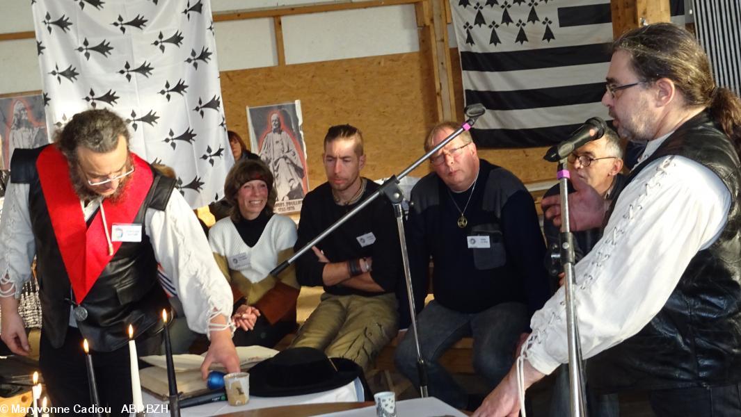 46- Yann-Kez Gaultier prête serment. 46- Yann-Kez Gaultier prête serment.