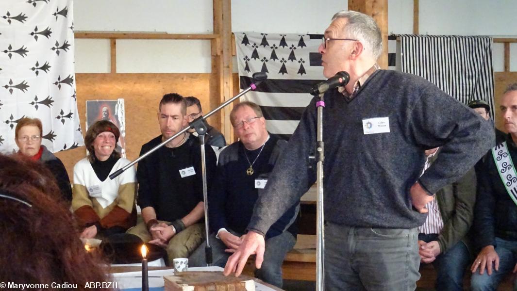 56- Gilles Moisan prête serment. 56- Gilles Moisan prête serment.