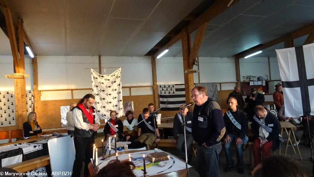 66- Alain Le Bris se présente. 66- Alain Le Bris se présente.