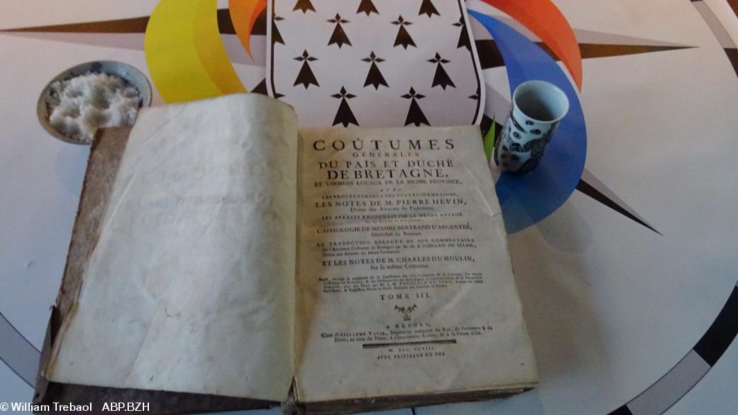 75- Il accepte d'aller prendre une photo de la page de titre pour ABP. 75- Il accepte d'aller prendre une photo de la page de titre pour ABP.