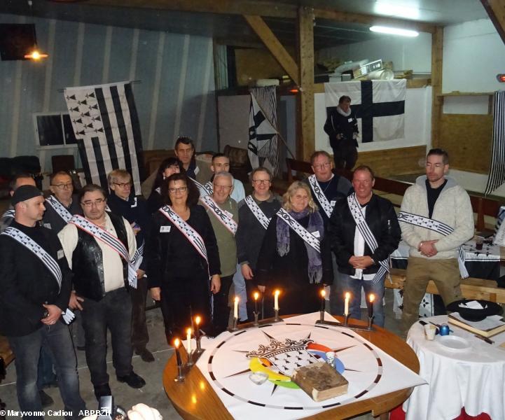 83- Les Parlementaires. 83- Les Parlementaires.