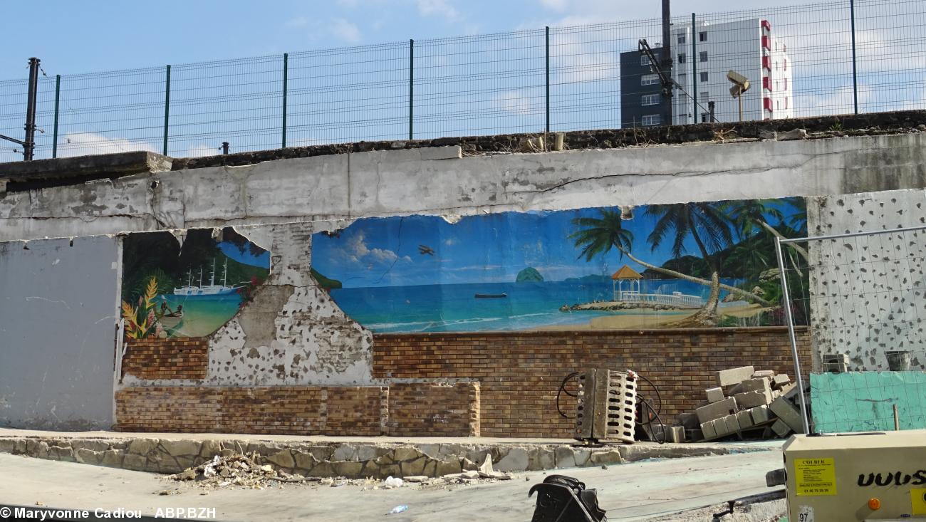 Reste du tableau probablement situé dans les Halles. Photo du 3 avril 2017.