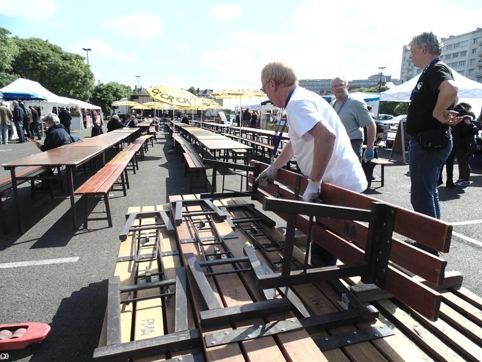 2 Des bénévoles le matin (ph. Comité des Vins Bretons). 2 Des bénévoles le matin (ph. Comité des Vins Bretons).