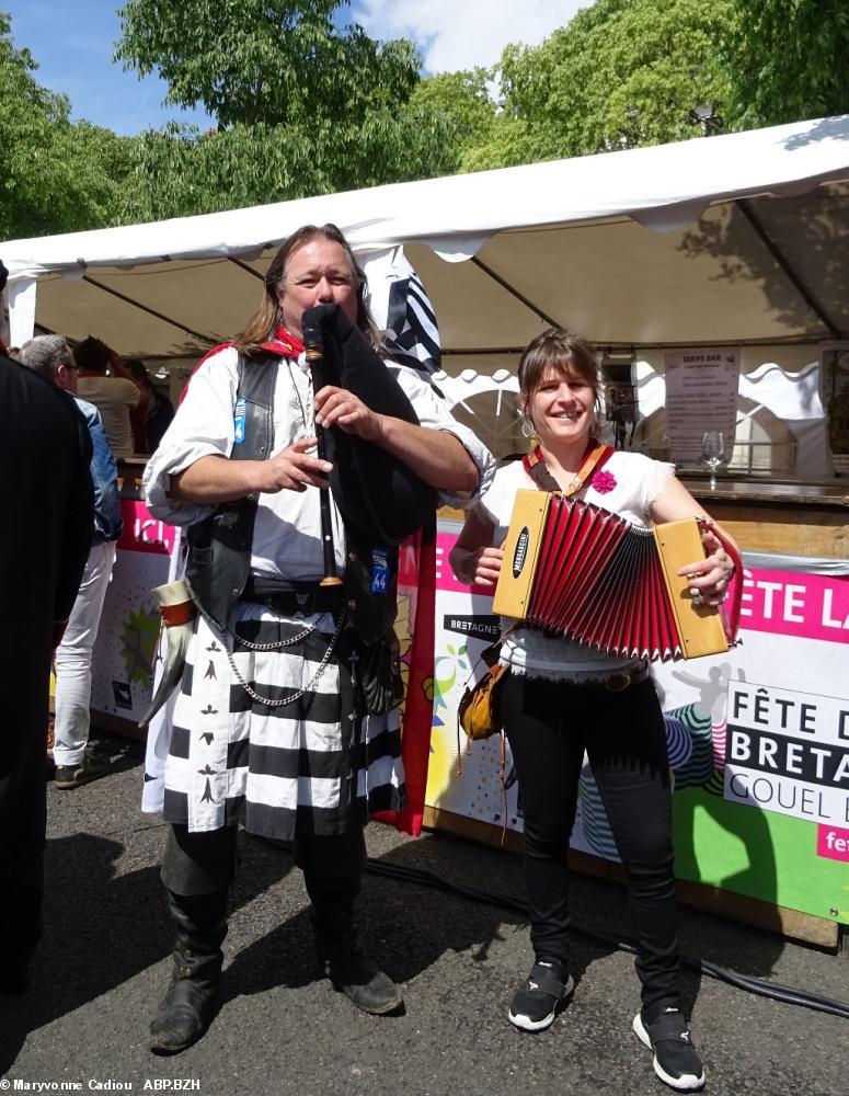 14- Accornemuse avec Daniel et Maëlle. 14- Accornemuse avec Daniel et Maëlle.