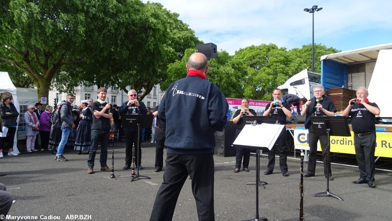 45- Bombardes and Co, deuxième prestation. 45- Bombardes and Co, deuxième prestation.