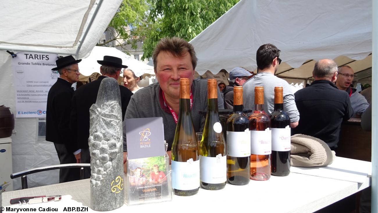 9- Vincent Pétard et son Triskell d'or 2017 (Saint-Julien de Concelles). 9- Vincent Pétard et son Triskell d'or 2017 (Saint-Julien de Concelles).