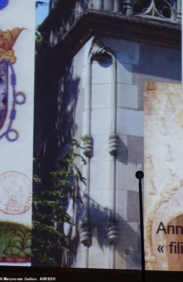 16- La Cordelière au château de Blois, au centre de l'image. 16- La Cordelière au château de Blois, au centre de l'image.