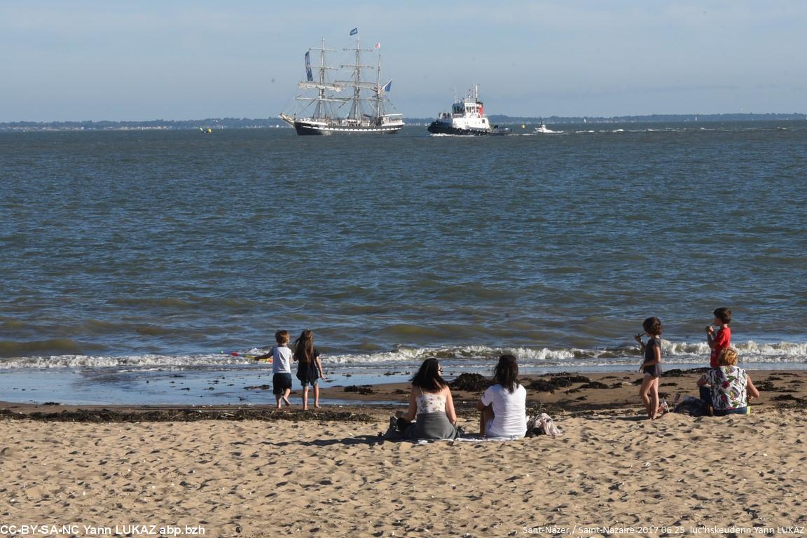 Sant Nazer / Saint-Nazaire 2017. Départ du Queen-Mary. Le "Belem" participait à la fête. Evel just! Sant Nazer / Saint-Nazaire 2017. Départ du Queen-Mary. Le "Belem" participait à la fête. Evel just!