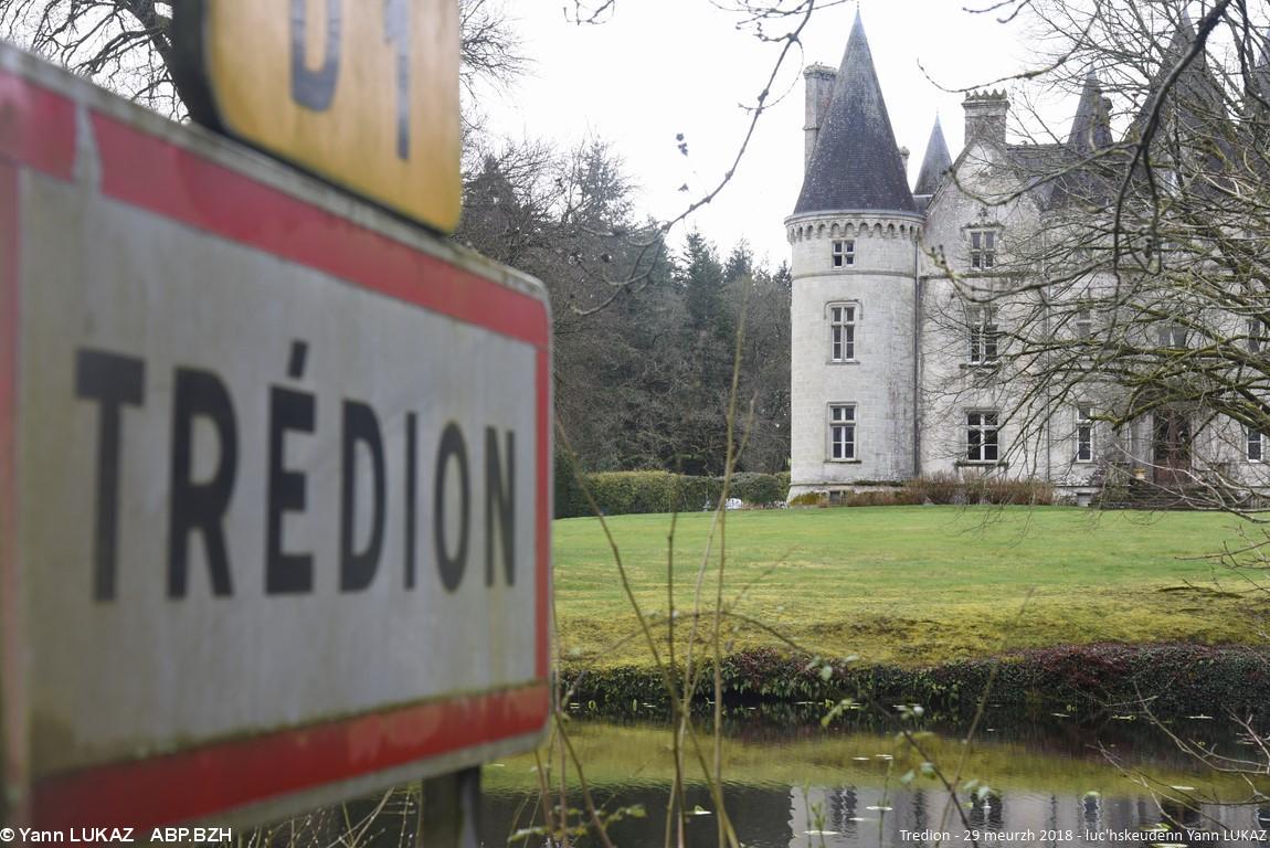 En ur erruout e Tredion: ar c'hastell