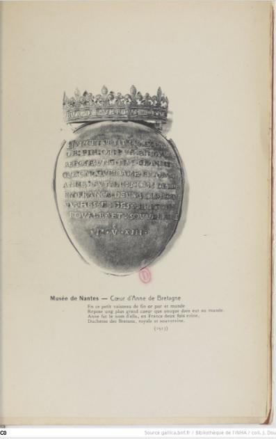 2-Reliquaire, face 1, catalogue Dobrée 1906, pleine page. 2-Reliquaire, face 1, catalogue Dobrée 1906, pleine page.