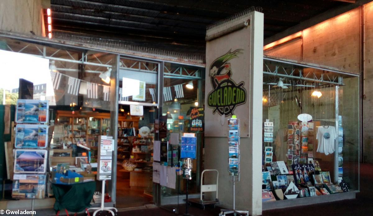 La librairie Gweladenn, dans la base sous-marine à Saint-Nazaire
