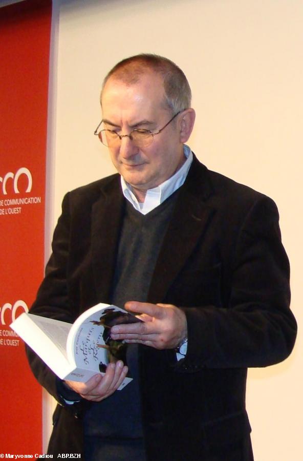 5-Joël Cornette en conférence à Nantes au CCO en décembre 2008 pour ''Le Marquis et le Régent'', sur Pontcallec. Tallandier, 2008, 480 p.