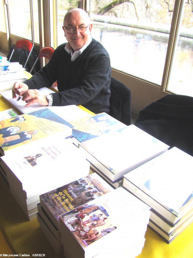 6-Joël Cornette à Paris, salon des écrivains bretons, le 6 février 2016.
