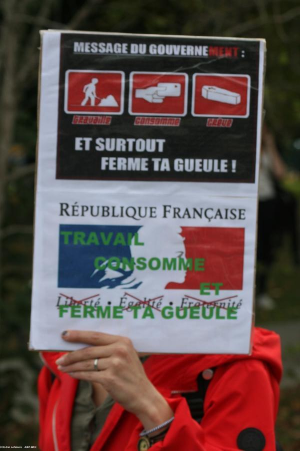 manif de la Coordination démocratique bretonne et de 44=BZH du 28/09/19. On s'éloigne de la Réunification et de la demande démocratie avec un référendum... manif de la Coordination démocratique bretonne et de 44=BZH du 28/09/19. On s'éloigne de la Réunification et de la demande démocratie avec un référendum...