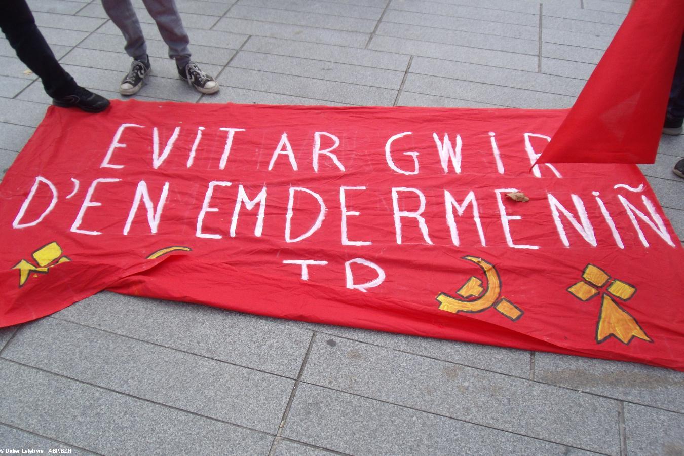 manif de la Coordination démocratique bretonne et de 44=BZH du 28/09/19 - l'affiche rouge manif de la Coordination démocratique bretonne et de 44=BZH du 28/09/19 - l'affiche rouge