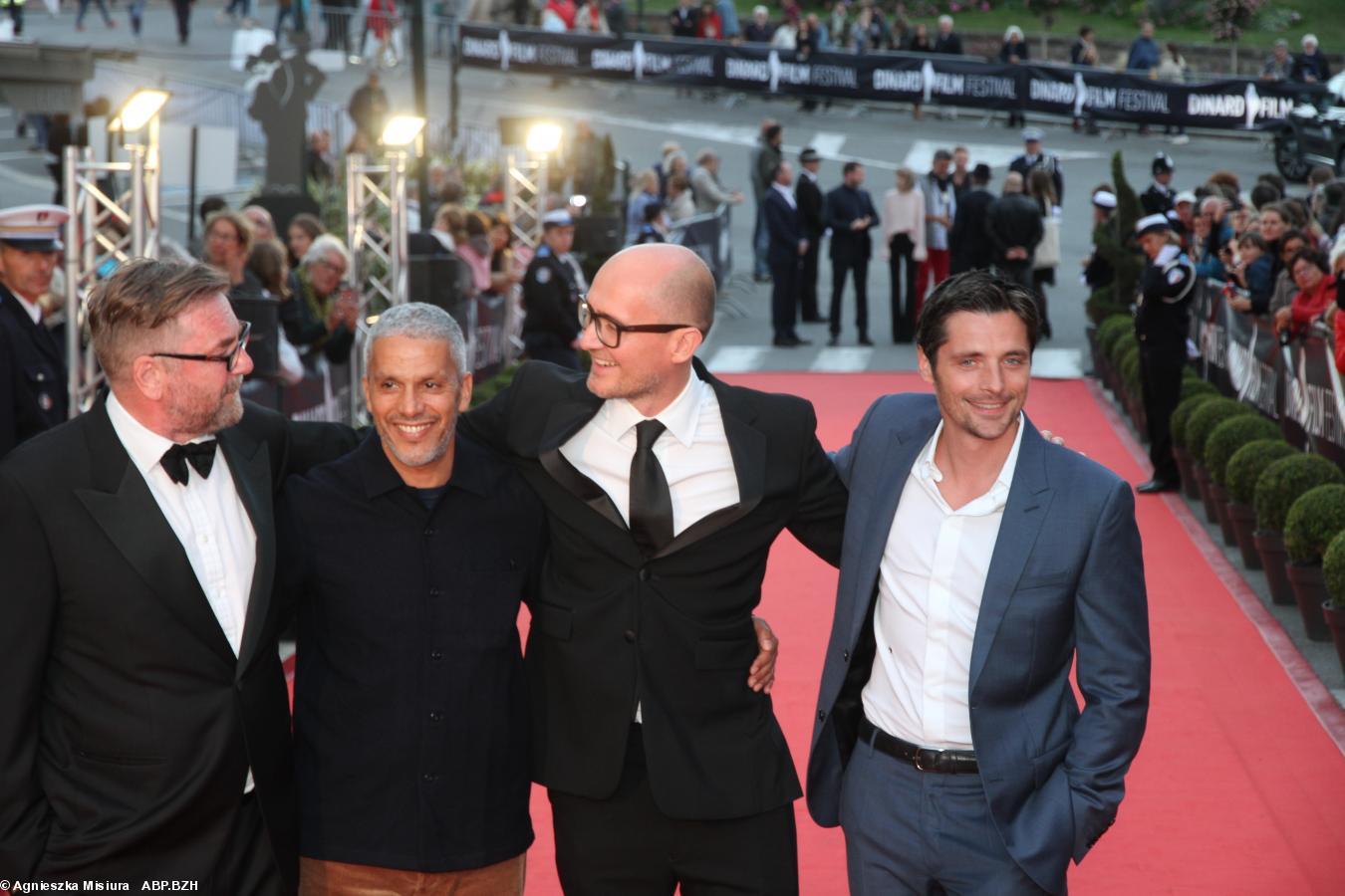 Jurys masculin du 30e l'édition:
Michael Caton-Jones, Sami Bouajila, James Watkiens et Raphaêl Personnaz Jurys masculin du 30e l'édition:
Michael Caton-Jones, Sami Bouajila, James Watkiens et Raphaêl Personnaz