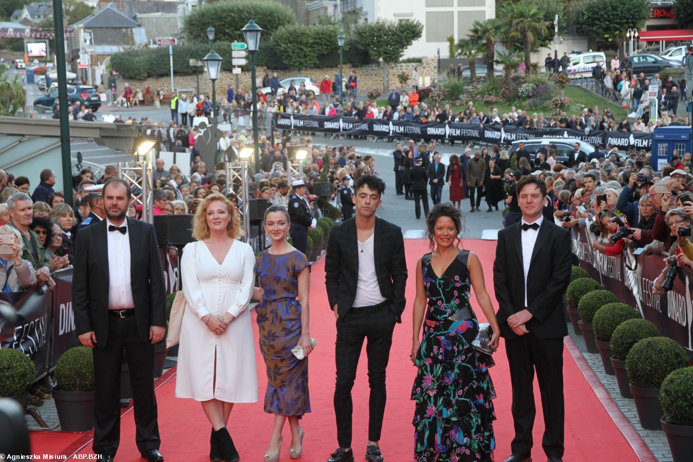 L'équipe film en complétion Animals L'équipe film en complétion Animals