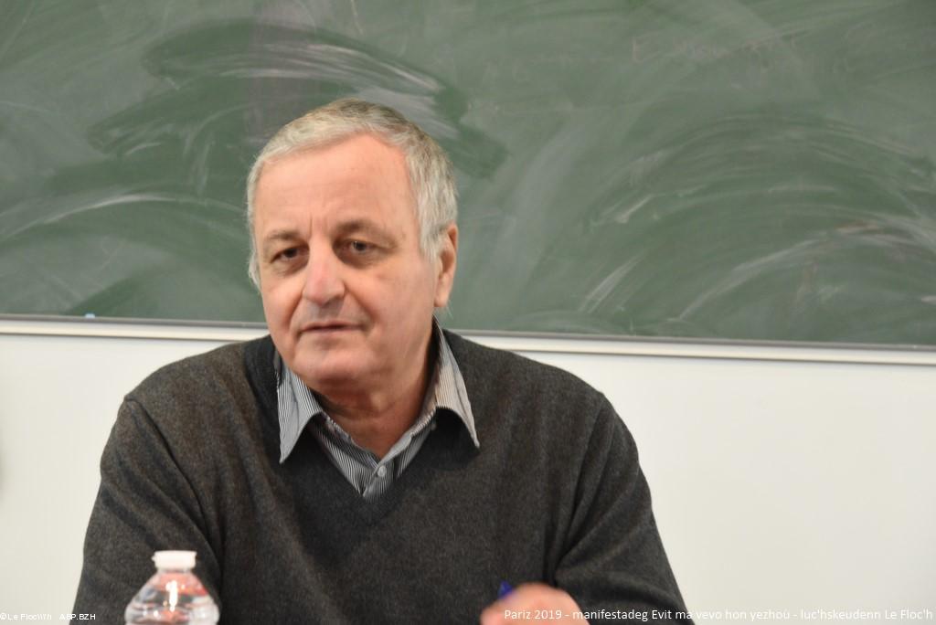 Pariz, yezhoù rannvroel, 2019 , manifestadeg, taol-grenn e-pad an abardaez François Alfonsi, député européen table-ronde de l'après-midi. Pariz, yezhoù rannvroel, 2019 , manifestadeg, taol-grenn e-pad an abardaez François Alfonsi, député européen table-ronde de l'après-midi.
